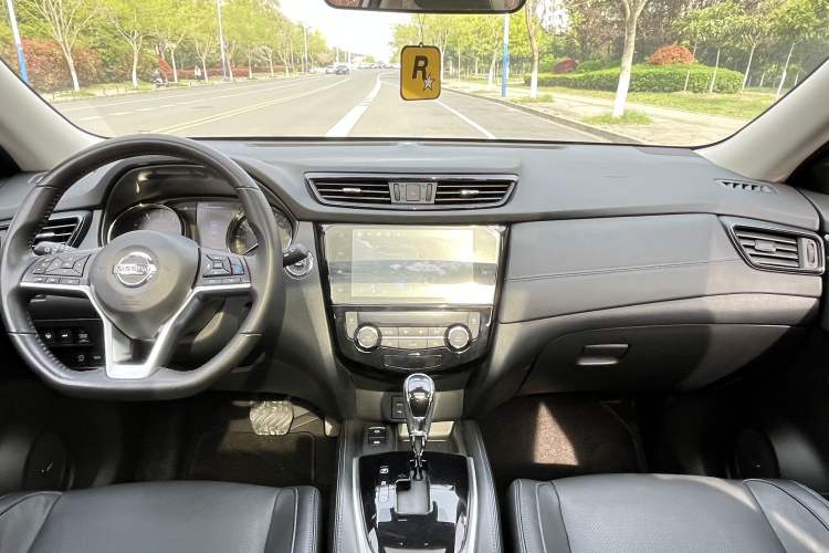 Used Nissan X-Trail 2021 2.5L CVT 4WD XL ITS Luxury Commemorative Edition Center Console