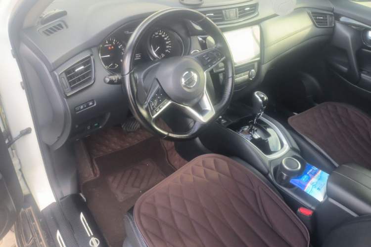 Used Nissan X-Trail 2021 2.0L CVT 2WD XL Premium SmartConnect Deluxe Edition Center Console
