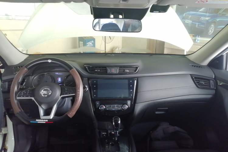 Used Nissan X-Trail 2021 2.0L CVT 2WD XL ITS SmartConnect Comfort Edition Center Console