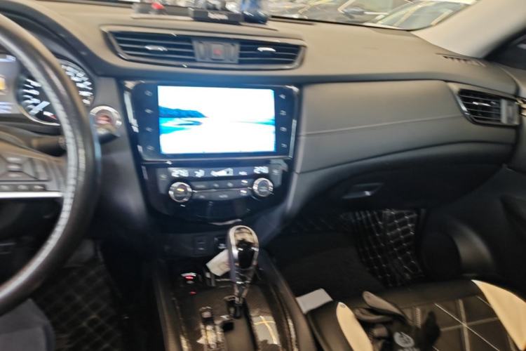 Used Nissan X-Trail 2021 2.0L CVT 2WD XL Premium SmartConnect Deluxe Edition Center Console