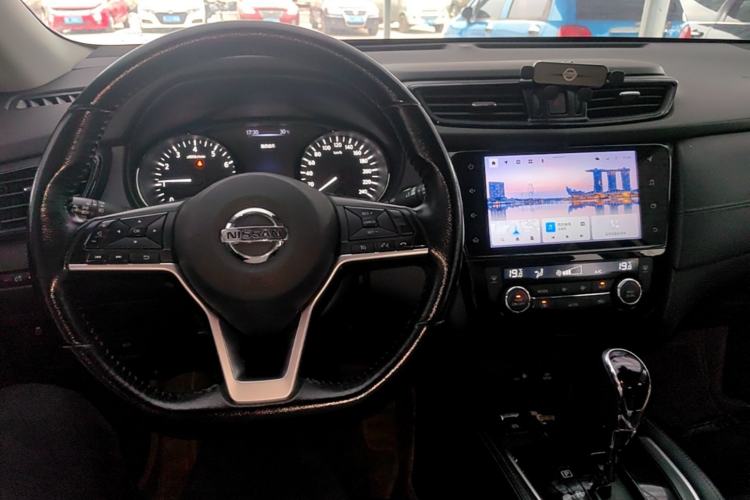 Used Nissan X-Trail 2021 2.0L CVT 2WD XL Premium SmartConnect Deluxe Edition Center Console