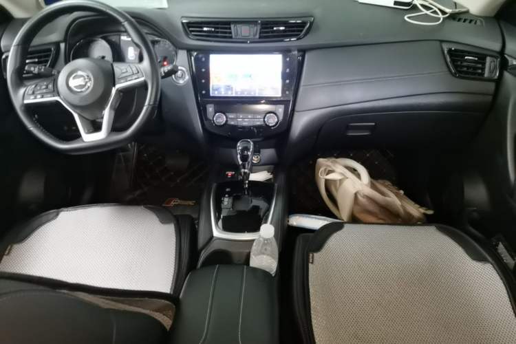 Used Nissan X-Trail 2021 2.0L CVT 2WD XL Premium Commemorative Edition Center Console
