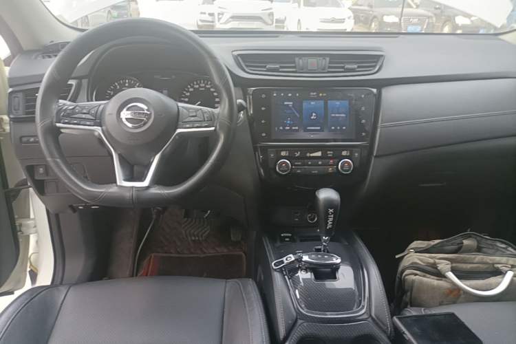 Used Nissan X-Trail 2021 2.0L CVT 2WD XL Premium SmartConnect Deluxe Edition Center Console