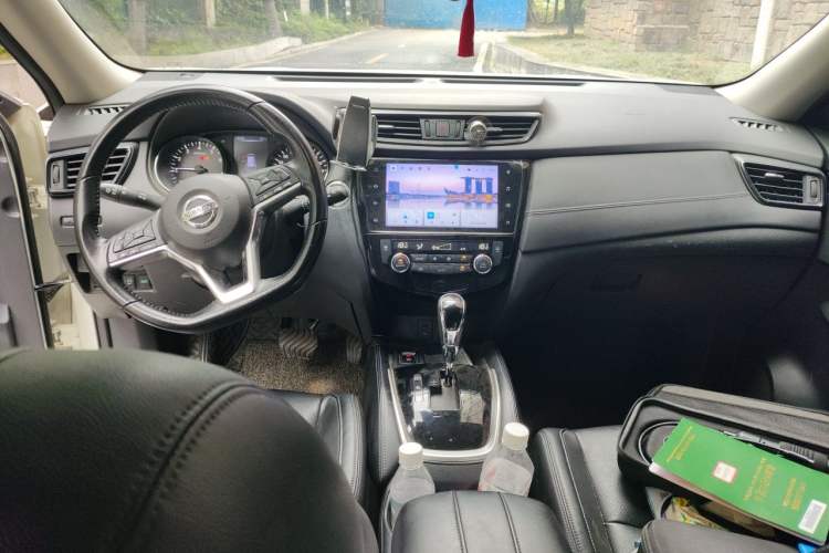 Used Nissan X-Trail 2021 2.0L CVT 2WD XL ITS SmartConnect Comfort Edition Center Console
