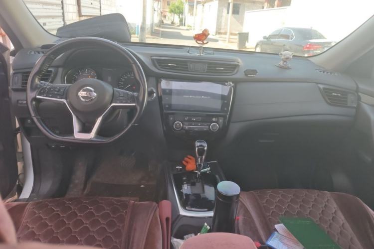 Used Nissan X-Trail 2021 2.0L CVT 2WD XL Premium SmartConnect Deluxe Edition Center Console