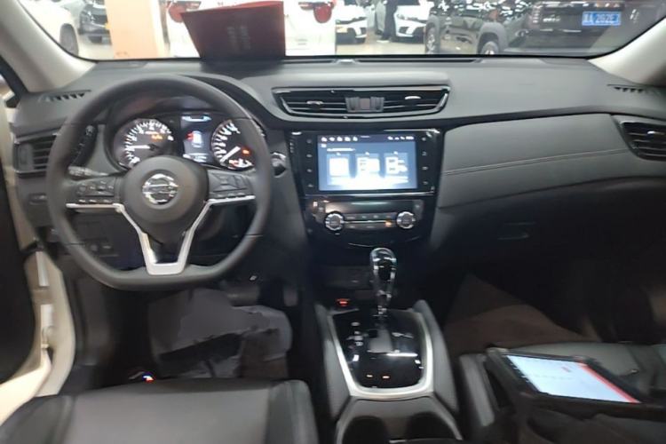 Used Nissan X-Trail 2021 2.0L CVT 2WD XL ITS Comfort Commemorative Edition Center Console