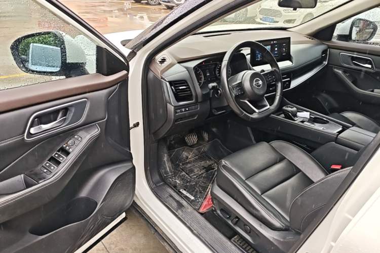 Used Nissan X-Trail 2021 VC-Turbo 300 CVT 2WD Luxury Edition Driver Seat