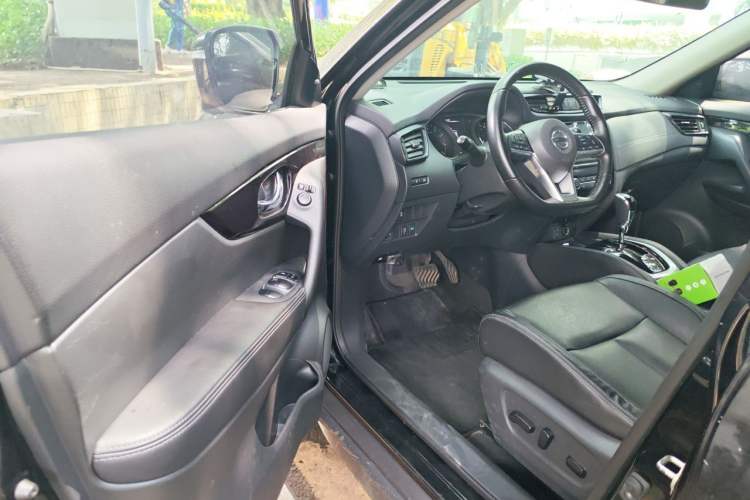 Used Nissan X-Trail 2021 2.0L CVT 2WD XL ITS 3-Row SmartConnect Seven-Seater Comfort Edition Driver Seat