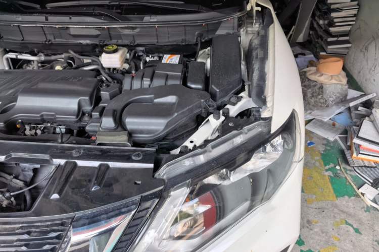 Used Nissan X-Trail 2021 2.0L CVT 2WD XL ITS SmartConnect Comfort Edition Engine Bay Left