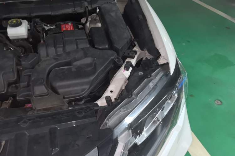 Used Nissan X-Trail 2021 2.0L CVT 2WD XL Premium Commemorative Edition Engine Bay Left