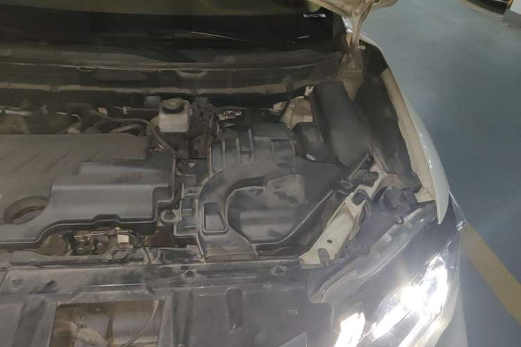 Used Nissan X-Trail 2021 2.0L CVT 2WD XL Premium SmartConnect Deluxe Edition Engine Bay Left