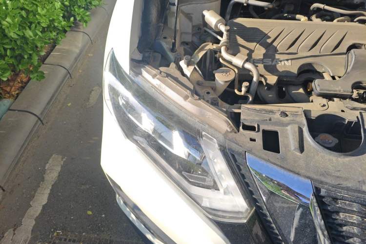 Used Nissan X-Trail 2021 2.0L CVT 2WD XL Premium SmartConnect Deluxe Edition Engine Bay Right