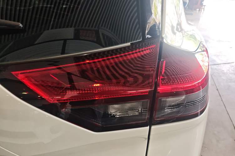 Used Nissan X-Trail 2021 VC-Turbo 300 CVT 2WD Luxury Edition 7-Seater Exterior 3