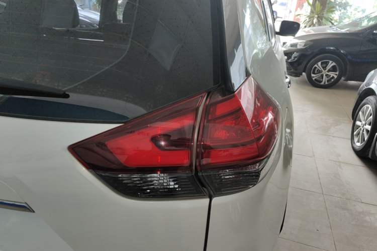 Used Nissan X-Trail 2021 2.0L CVT 2WD XL ITS SmartConnect Comfort Edition Exterior 3