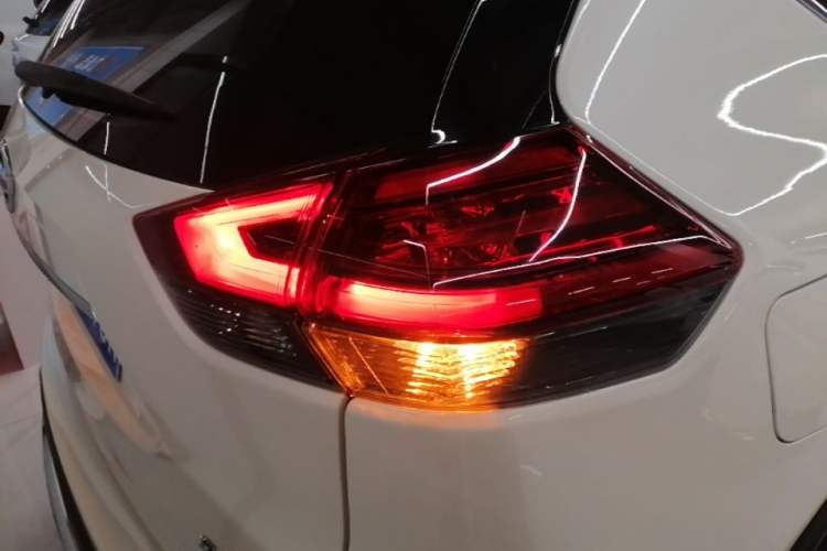 Used Nissan X-Trail 2021 2.0L CVT 2WD XL ITS Comfort Commemorative Edition Exterior 3