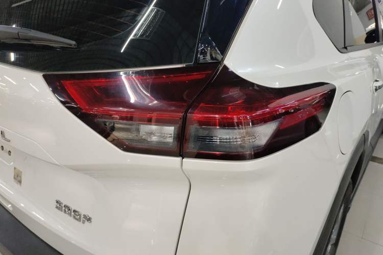 Used Nissan X-Trail 2021 VC-Turbo 300 CVT 2WD Comfort Edition Exterior 3
