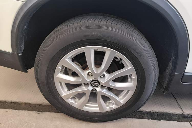 Used Nissan X-Trail 2021 2.0L CVT 2WD XL Premium SmartConnect Deluxe Edition Exterior 5