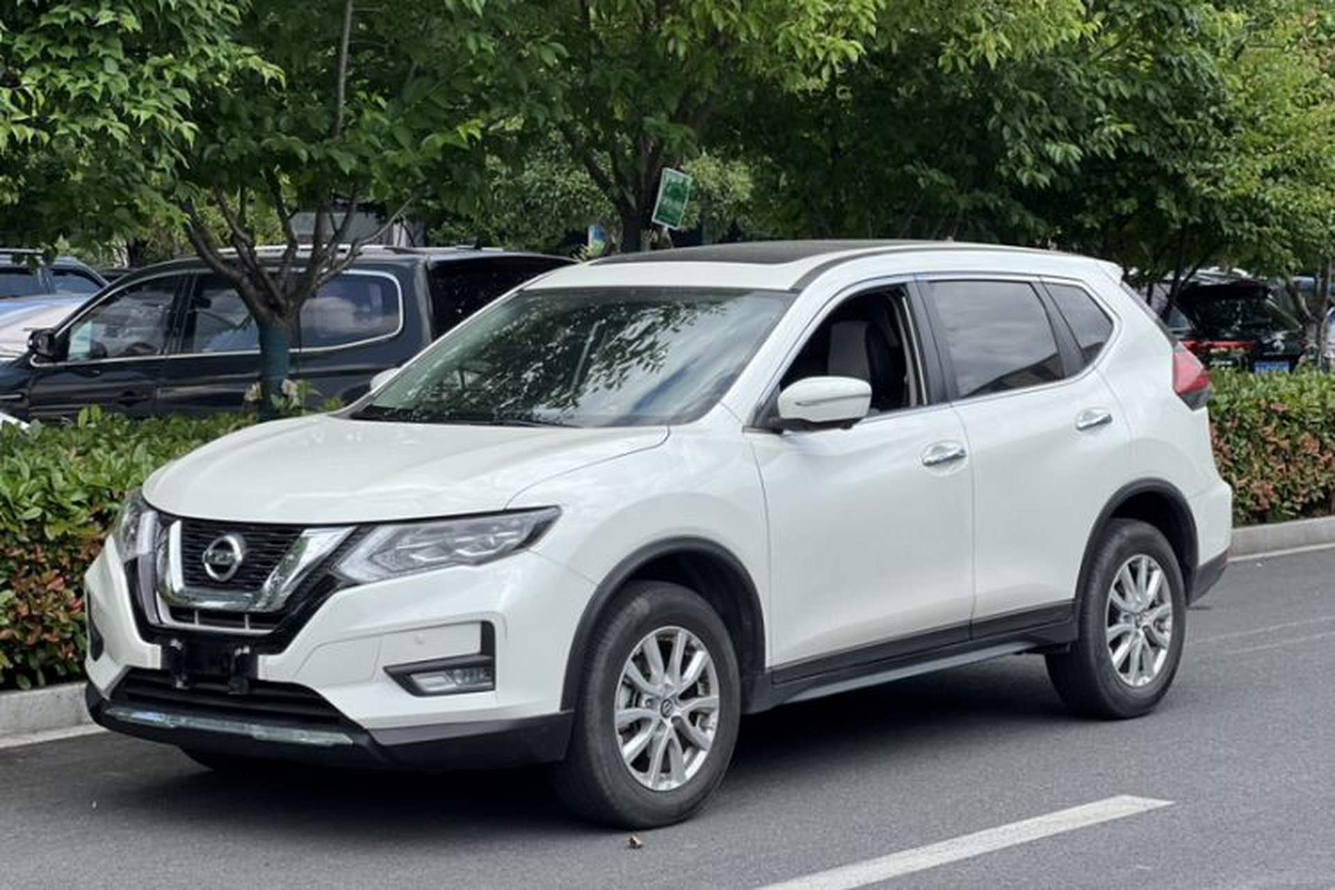 Used Nissan X-Trail 2021 2.0L CVT 2WD XL Premium Commemorative Edition Front Left 45 Deg