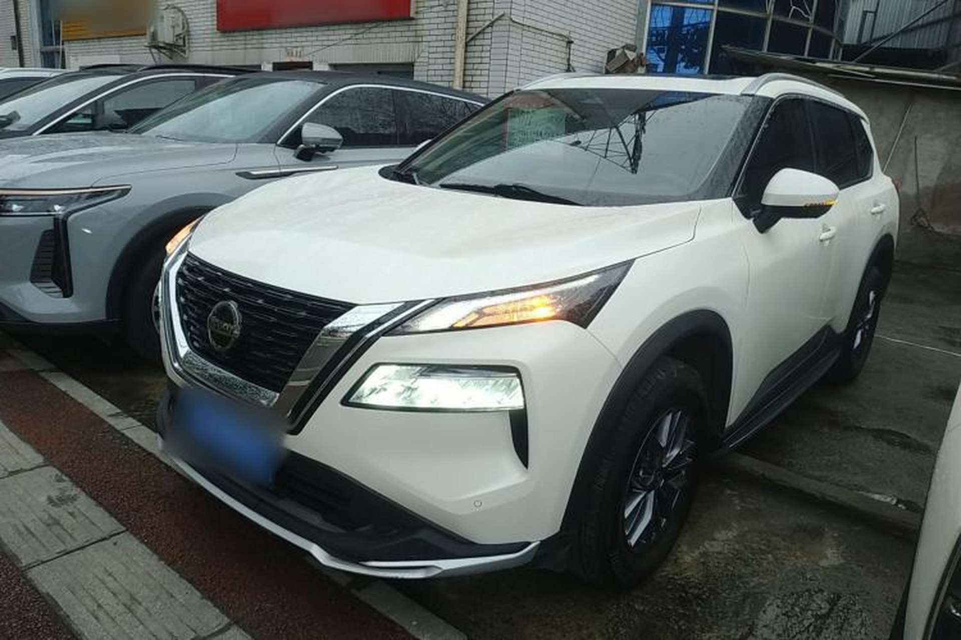 Used Nissan X-Trail 2021 VC-Turbo 300 CVT 2WD Luxury Edition Front Left 45 Deg