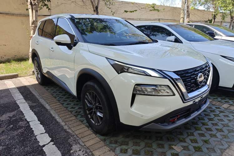 Used Nissan X-Trail 2021 VC-Turbo 300 CVT 2WD Luxury Edition Front Right 45 Deg