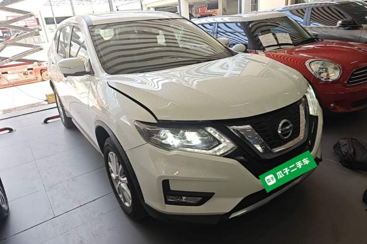 Used Nissan X-Trail 2021 2.0L CVT 2WD XL Premium SmartConnect Deluxe Edition Front Right 45 Deg
