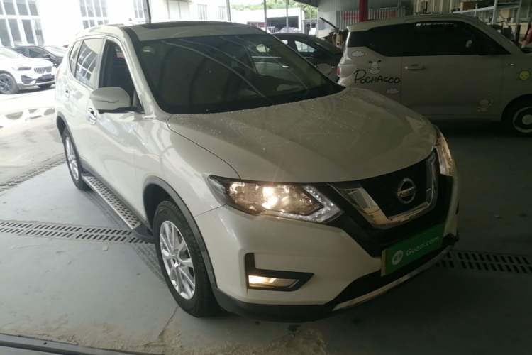 Used Nissan X-Trail 2021 2.0L CVT 2WD XL ITS SmartConnect Comfort Edition Front Right 45 Deg