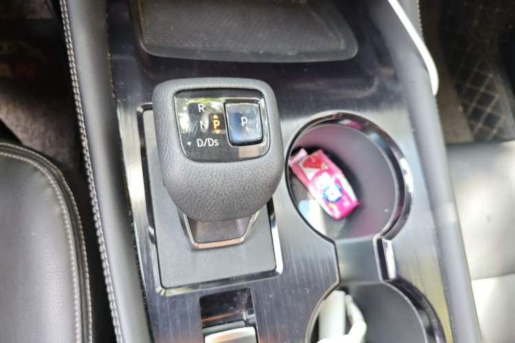 Used Nissan X-Trail 2021 VC-Turbo 300 CVT 2WD Luxury Edition Gear Lever