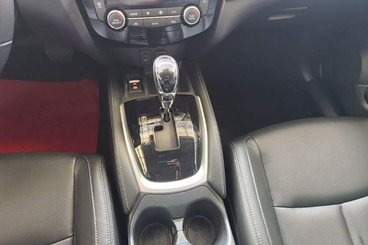Used Nissan X-Trail 2021 2.0L CVT 2WD XL Premium SmartConnect Deluxe Edition Gear Lever