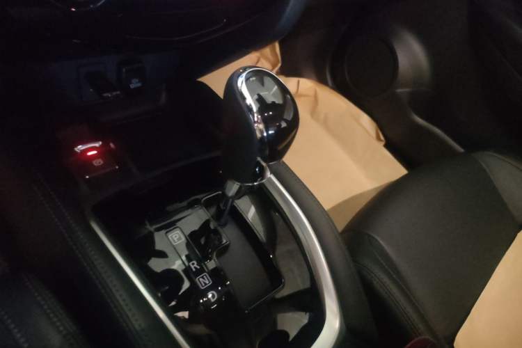 Used Nissan X-Trail 2021 2.0L CVT 2WD XL ITS SmartConnect Comfort Edition Gear Lever