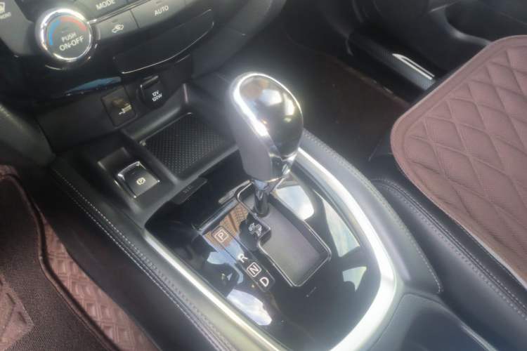 Used Nissan X-Trail 2021 2.0L CVT 2WD XL Premium SmartConnect Deluxe Edition Gear Lever