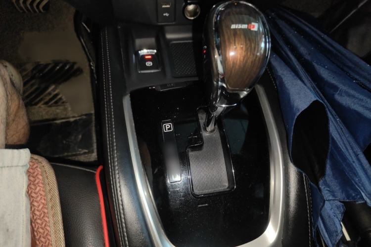 Used Nissan X-Trail 2021 2.0L CVT 2WD XL ITS SmartConnect Comfort Edition Gear Lever