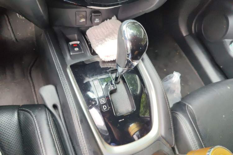Used Nissan X-Trail 2021 2.0L CVT 2WD XL ITS SmartConnect Comfort Edition Gear Lever