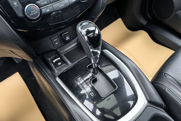 Used Nissan X-Trail 2021 2.0L CVT 2WD XL ITS SmartConnect Comfort Edition Gear Lever