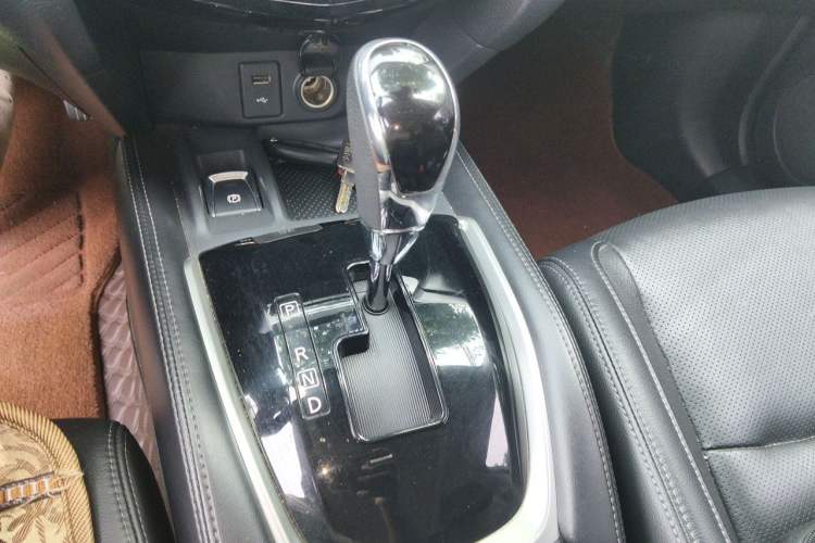 Used Nissan X-Trail 2021 2.0L CVT 2WD XL ITS SmartConnect Comfort Edition Gear Lever