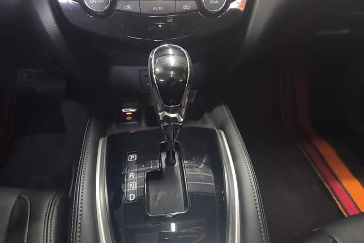 Used Nissan X-Trail 2021 2.5L CVT 4WD XL SmartConnect Leading Edition Gear Lever