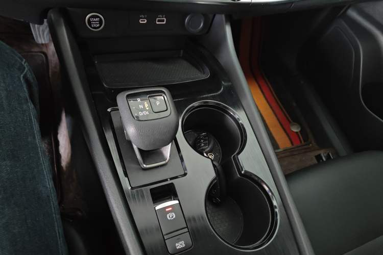 Used Nissan X-Trail 2021 VC-Turbo 300 CVT 2WD Comfort Edition Gear Lever