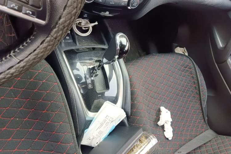 Used Nissan X-Trail 2021 2.0L CVT 2WD XL ITS SmartConnect Comfort Edition Gear Lever