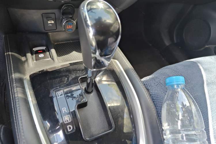 Used Nissan X-Trail 2021 2.0L CVT 2WD XL ITS SmartConnect Comfort Edition Gear Lever