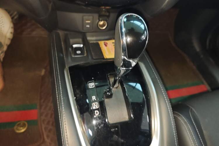 Used Nissan X-Trail 2021 2.0L CVT 2WD XL ITS SmartConnect Comfort Edition Gear Lever