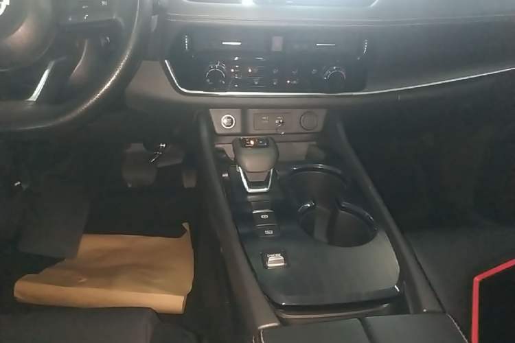 Used Nissan X-Trail 2021 VC-Turbo 300 CVT 2WD Comfort Edition Gear Lever