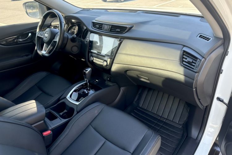 Used Nissan X-Trail 2021 2.0L CVT 2WD XL Premium SmartConnect Deluxe Edition Interior 2