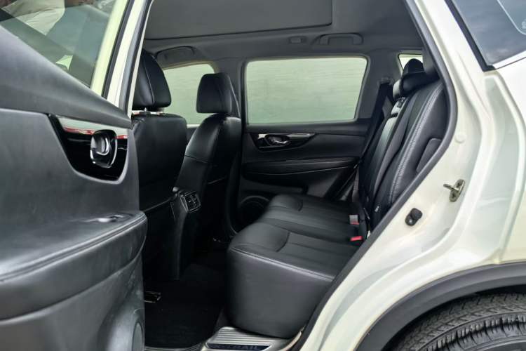 Used Nissan X-Trail 2021 2.0L CVT 2WD XL ITS SmartConnect Comfort Edition Interior 3