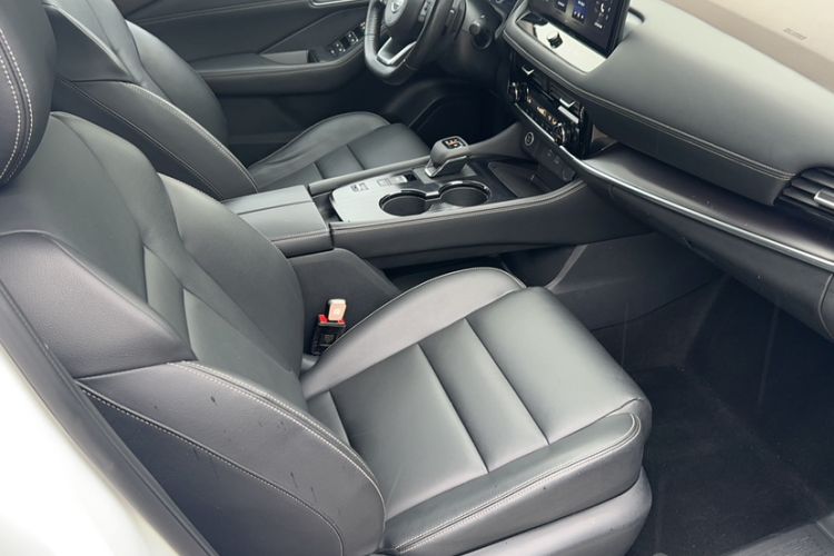 Used Nissan X-Trail 2021 VC-Turbo 300 CVT 2WD Luxury Edition Interior 3