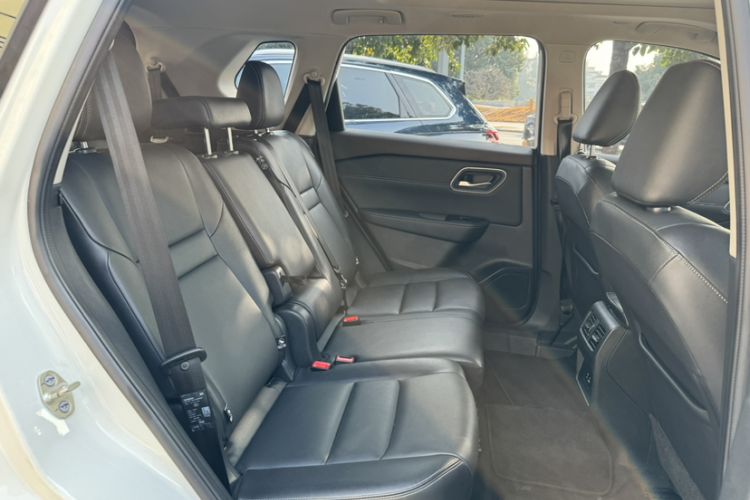 Used Nissan X-Trail 2021 VC-Turbo 300 CVT 2WD Luxury Edition 7-Seater Interior 4