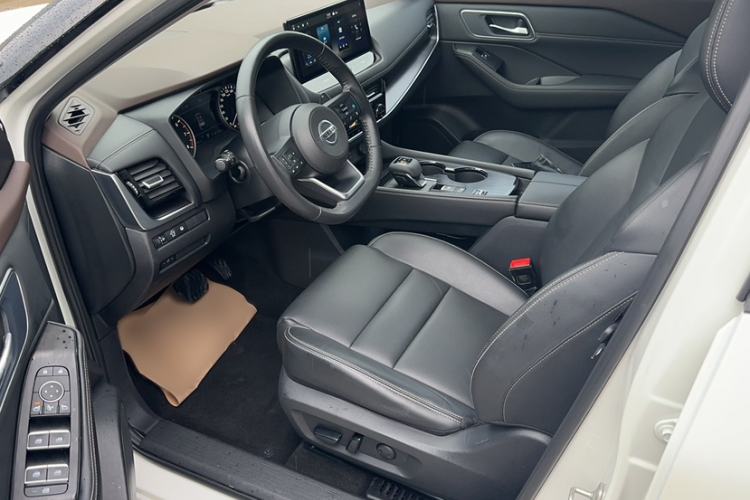 Used Nissan X-Trail 2021 VC-Turbo 300 CVT 2WD Luxury Edition Interior 4