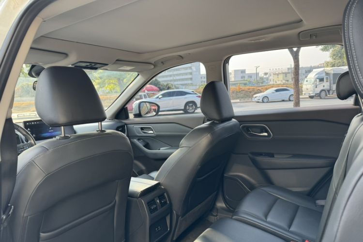Used Nissan X-Trail 2021 VC-Turbo 300 CVT 2WD Luxury Edition 7-Seater Interior 6