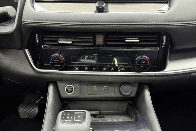 Used Nissan X-Trail 2021 VC-Turbo 300 CVT 2WD Luxury Edition Interior 6