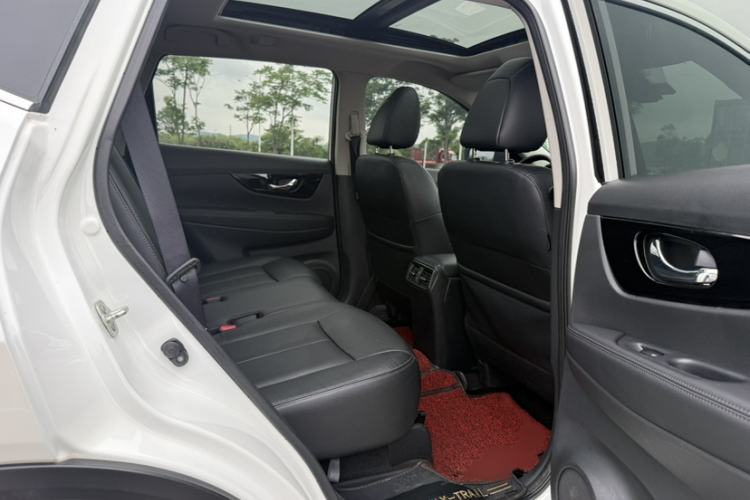 Used Nissan X-Trail 2021 2.0L CVT 2WD XL ITS 3-Row SmartConnect Seven-Seater Comfort Edition Interior 7