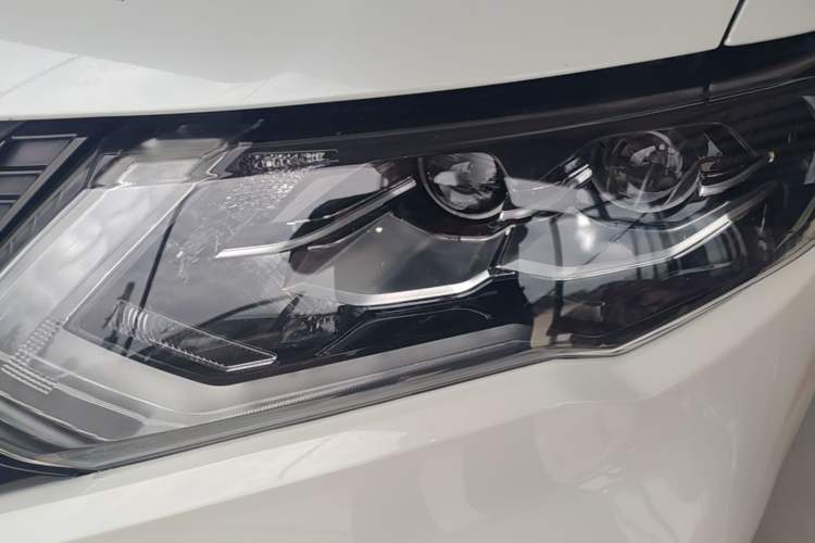 Used Nissan X-Trail 2021 2.0L CVT 2WD XL Premium SmartConnect Deluxe Edition Left Front Headlight