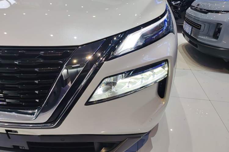 Used Nissan X-Trail 2021 VC-Turbo 300 CVT 2WD Luxury Edition 7-Seater Left Front Headlight